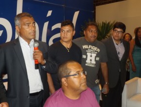 Romário, Popó e Tiririca no salão baiano divulgando campanha foto:Cristina Lira