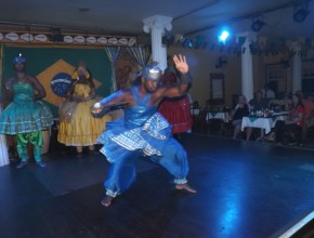 Apresentação do show folclórico para imprensa e operadores convidados do salão no restaurante Coliseu do Pelourinho