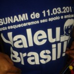 Camisa com mensagem agradecendo ao Brasil