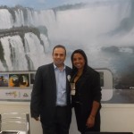 O prefeito de Foz no stand da Itaipu