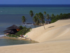 Praia de Jenipabu, litoral norte do Rio Grande do Norte